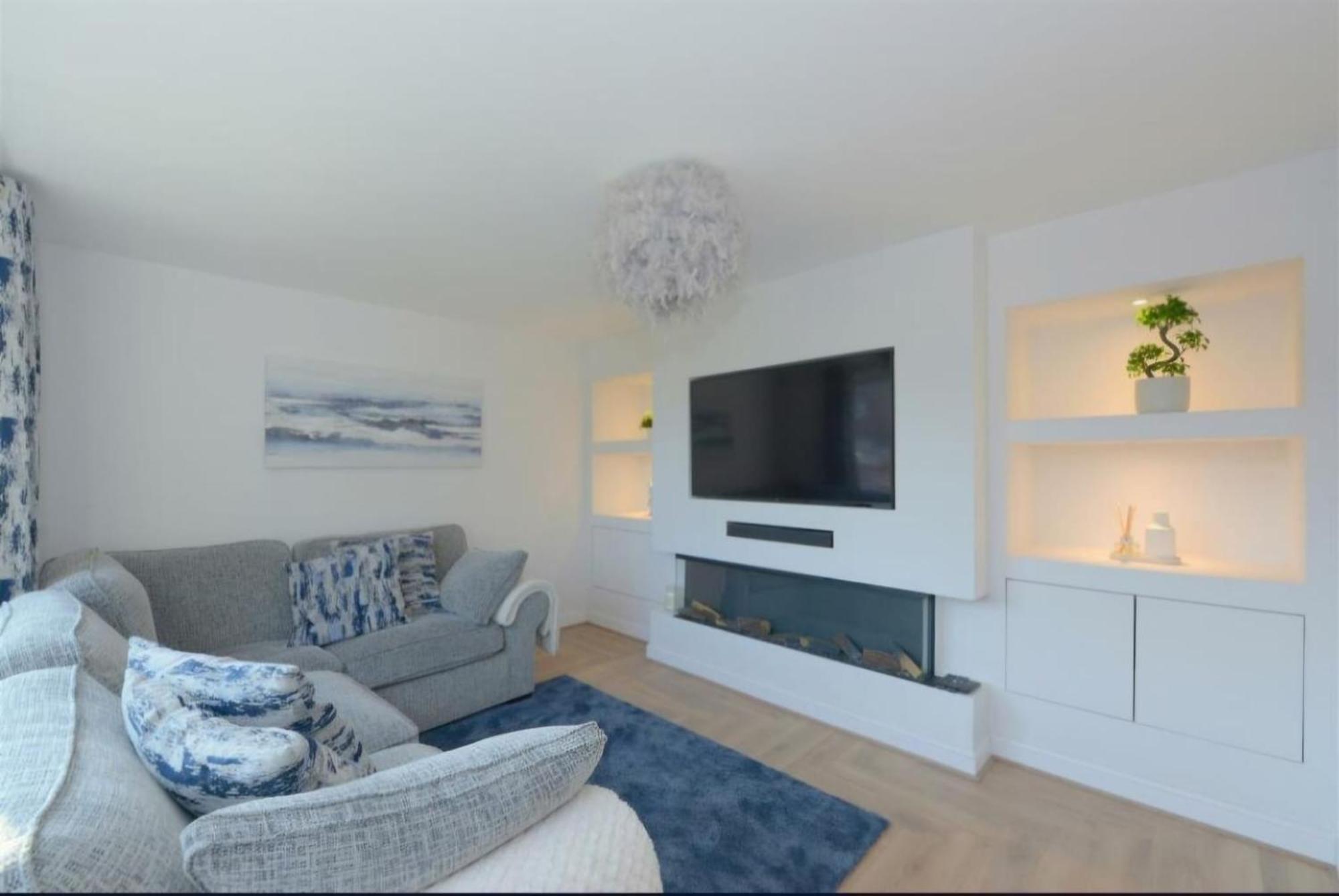 Modern 3 Bedroom Property With Free Driveway Parking By Shire Stays Shrewsbury Exterior photo